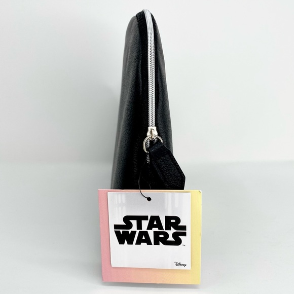 Disney Star Wars Mandalorian Dani Danielle Nicole Case - Picture 2 of 7